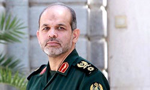 سردار احمد وحیدی، وزیر دفاع