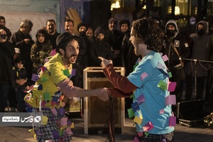 نمایش سه دلقک و نصفی از استان گیلان درچهارمین روز جشنواره تئاتر فجر/ میثم نهاوندی باشگاه خبرنگاران توانا