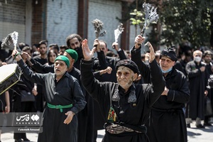 عزاداری ظهر تاسوعا در حسینیه کربلایی ها