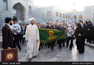 کاروان زیر سایه خورشید در حرم حضرت عبدالعظیم حسنی علیه السلام