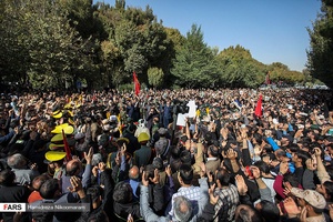 تشییع پیکر مطهر ۵ شهید تازه تفحص و شناسایی شده دفاع مقدس و دو شهید مدافع حرم در اصفهان