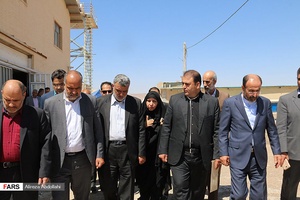 بازدید وزیر جهاد کشاورزی از مرکز تحقیقات شیلات بافق