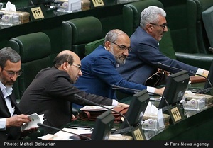 نمایندگان مردم در سی و یکمین جلسه علنی  یازدهمین دوره مجلس شورای اسلامی