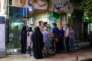 انتظار برای خرید نان