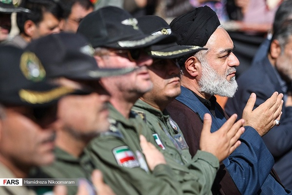 تشییع پیکر مطهر ۵ شهید تازه تفحص و شناسایی شده دفاع مقدس و دو شهید مدافع حرم در اصفهان