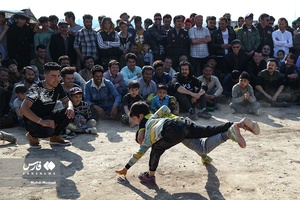 کشتی سنتی مهاجرین افغانستانی‌