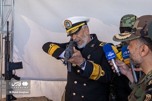 بازدید امیر دریادار «حبیب الله سیاری» معاون هماهنگ کننده ارتش از  الحاق تجهیزات به نیروی زمینی ارتش
