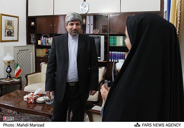 رامین مهمان‌پرست سخنگوی وزارت امور خارجه پس از پایان گفت و گو با خبرنگار خبرگزاری فارس