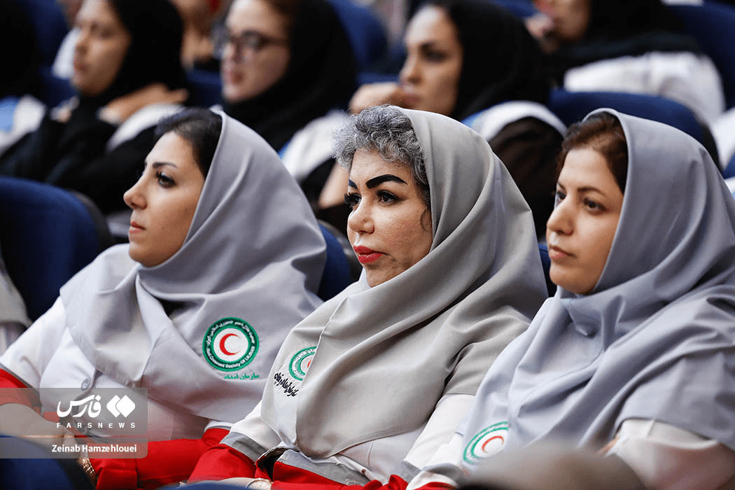 آیین تجلیل از رشادت‌های امدادگران هلال‌احمر