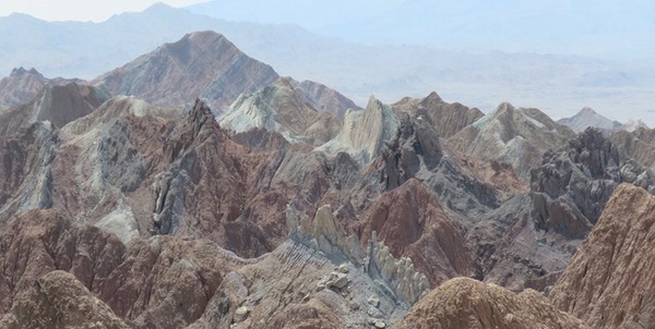 کوه مریخی نهبندان