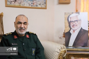 دیدار سردار سرلشکر پاسدار حسین سلامی فرمانده کل سپاه پاسداران با خانواده شهید سردار حمیدرضا میرزایی