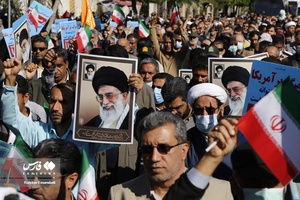 راهپیمایی بندرعباسی‌ها در محکومیت اهانت به ساحت مرجعیت