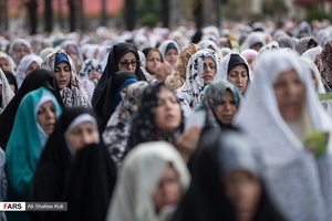 نماز باشکوه عید فطر در رشت برگزار شد