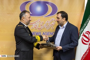 دیدار امیر دریادار حمزه علی کاویانی معاون هماهنگ کننده نیروی دریایی ارتش و پیام تیرانداز مدیر عامل خبرگزاری فارس
