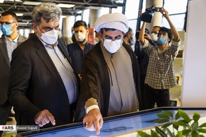 افتتاح فروشگاه مجازی محصولات فرهنگی هنری باغ کتاب تهران توسط پیروز حناچی شهردار تهران
