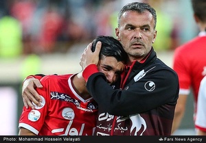 ناراحتی بازیکنان پرسپولیس پس از از دست دادن قهرمانی فصل