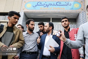 علی بهادری جهرمی سخنگوی دولت در نشست دانشجویی پاسخگو در برابر جمهور 