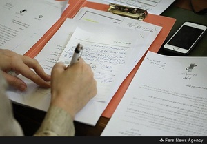 جمع آوری امضا از اعضای شورای شهر جهت نامگذاری خیابانی به نام مرحوم حسین قندی
