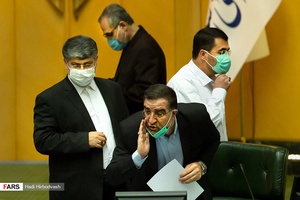 احمدامیرآبادی فراهانی عضو هیئت رئیسه مجلس دراولین جلسه علنی مجلس شورای اسلامی