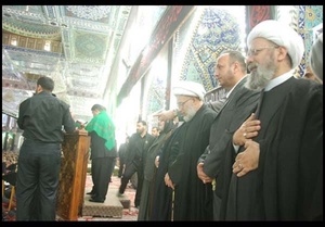 مراسم تغییر پرچم بارگاه امام حسین(ع)