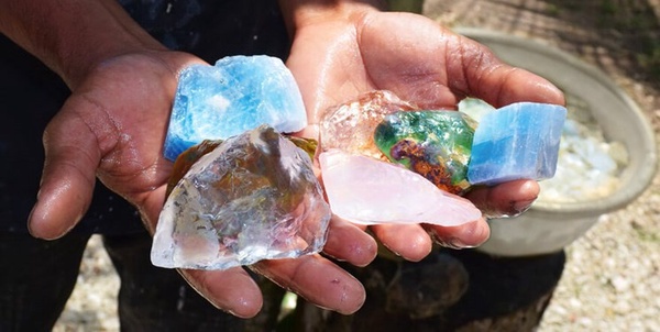 سنگ قیمتی
