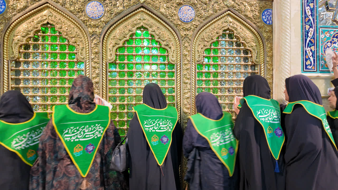 گزارش تصویری؛  زیارت ۲۰۰ کرمانشاهی و سرخسی برای اولین بار در حرم بانوی کرامت