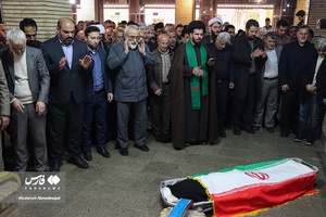 مراسم وداع با پیکر مرحومه «پروانه معصومی» 