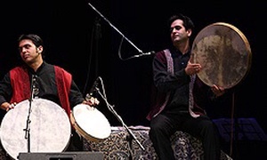 اجرای موسیقی سنتی توسط گروه خنیا
