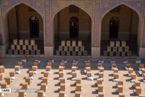 توزیع بسته ی معیشتی در مسجد نصیرالملک شیراز