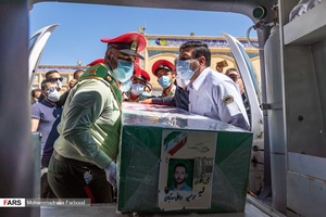 تشییع پیکر شهید محمدحسین دهقانی اولین شهید ناجا در سال ۱۴۰۰ / حرم مطهر حضرت شاهچراغ(ع) شیراز