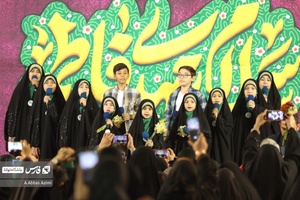 همخوانی سرود سلام فرمانده و فرمانده مهدی توسط دهه نودی ها در جشن شام ولادت امام زمان (عج)در حرم مطهر عبدالعظیم حسنی (ع)
