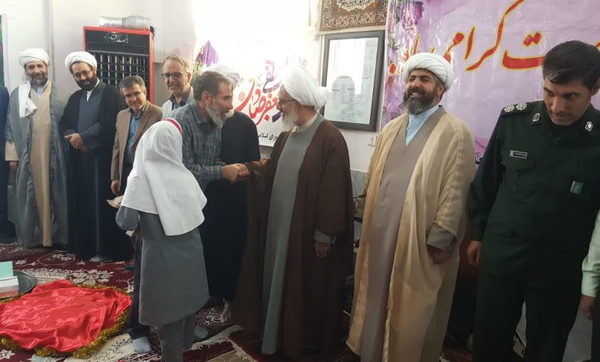 تقدیر از خانواده شهدای اهل تسنن زنجان