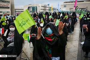مراسم استغاثه برای ظهور حضرت مهدی (عج) در میدان شهدای مشهد در قالب اجتماع عظیم منتظران ظهور برگزارشد،