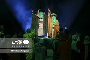 نمایش روشنای شب تار