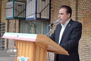 غبارروبی مزار مطهر شهیدان در گلزار شهدای خرم‌آباد