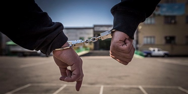 دستگیر بازداشت مجرم پلیس دستبند دستگیری اشرار 