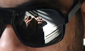نابینا، جانباز شهابی در تبریز،عکاس: علی حامد حق دوست
