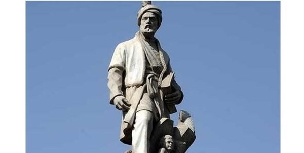 مجسمه فردوسی