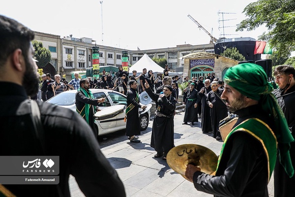 عزاداری ظهر تاسوعا در حسینیه کربلایی ها