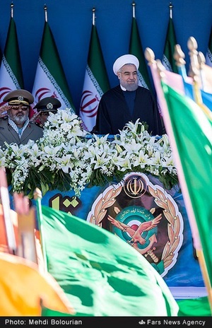 حضور حجت الاسلام حسن روحانی رئیس جمهور در  مراسم رژه روز ارتش