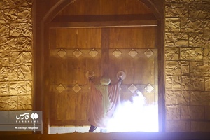 نمایش روشنای شب تار