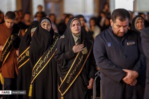لاله گردانی خدام حرم شاهچراغ(ع)
