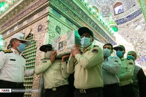 تشییع پیکر شهید محمدحسین دهقانی اولین شهید ناجا در سال ۱۴۰۰ / حرم مطهر حضرت شاهچراغ(ع) شیراز