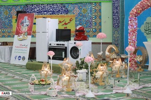 مراسم اهداء 23 سری جهیزیه برای زوج های جوان آبادانی