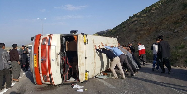 واژگونی مینی بوس