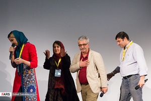 معرفی فیلم خانه کاغذی با حضور مهدی صباغ زاده کارگردان و ستاره اسکندری بازیگر این فیلم در پنجمین روز سی‌وپنجمین جشنواره جهانی فیلم فجر