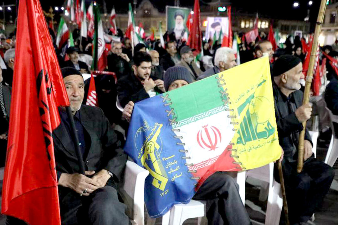 مقاومت و ایستادگی، عزت و انسجام ملی برای ایران به ارمغان آورده است