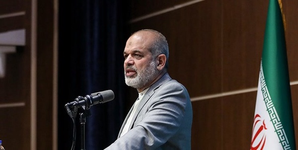 احمد وحیدی وزیر کشور