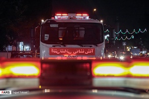 ضدعفونی معابر و خیابان های شهرری توسط نیروهای آتش نشانی تهران
