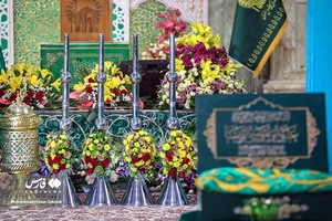 آئین تعویض پرچم گنبد و پوش ضریح حرم مطهر رضوی
